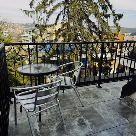 Agusta Hotel, Garden & 3*