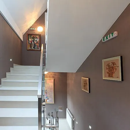 Хотел Agusta Hotel, Garden & 3*