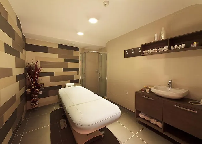 Agusta Hotel, Garden & Veliko Tarnovo