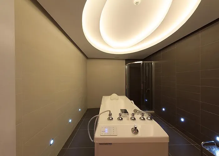 Hotel Agusta Hotel, Garden &